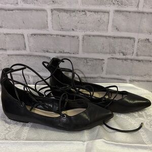 Guess Black Lace-Up calf Women's Flats size 8.5